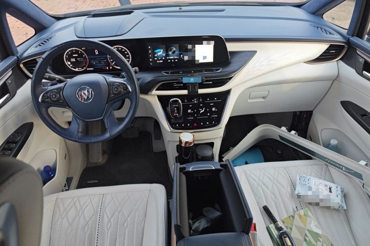 Used Buick GL8 2020 Avenir Avia Four-Seat Luxury Edition Center Console