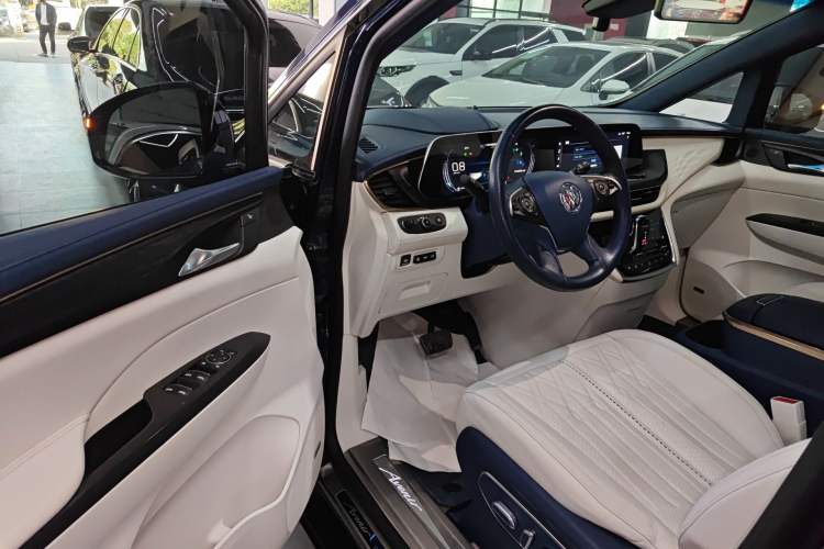 Used Buick GL8 2020 Avenir Avia Four-Seat Luxury Edition Driver Seat