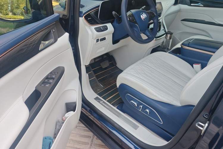 Used Buick GL8 2020 Avenir Avia Four-Seat Luxury Edition Driver Seat