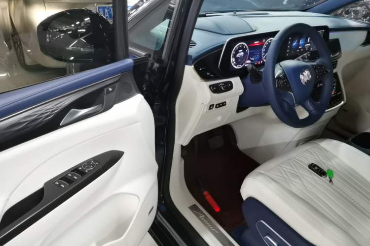 Used Buick GL8 2020 Avenir Avia Four-Seat Luxury Edition Driver Seat