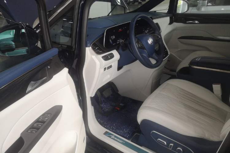 Used Buick GL8 2020 Avenir Avia Four-Seat Luxury Edition Driver Seat