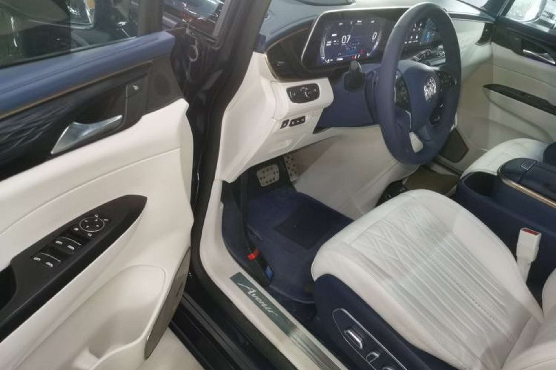 Used Buick GL8 2020 Avenir Avia Four-Seat Luxury Edition Driver Seat