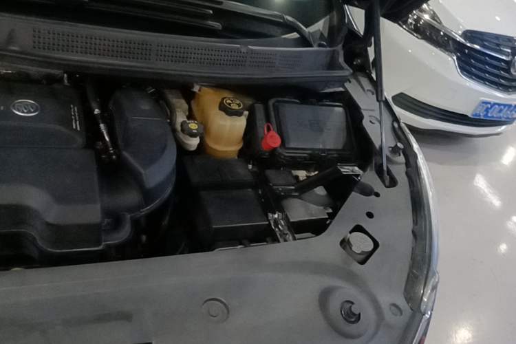 Used Buick GL8 2020 Avenir Avia Four-Seat Luxury Edition Engine Bay Left