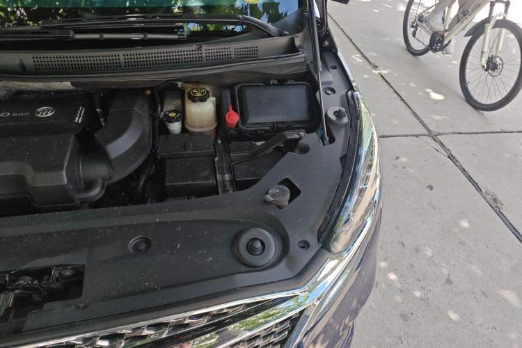 Used Buick GL8 2020 Avenir Avia Four-Seat Luxury Edition Engine Bay Left