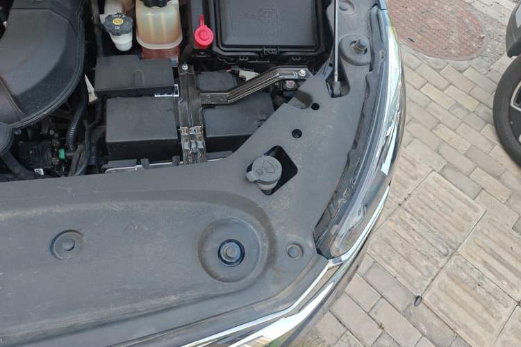 Used Buick GL8 2020 Avenir Avia Four-Seat Luxury Edition Engine Bay Left