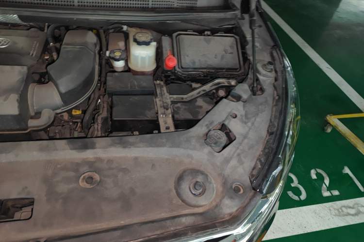 Used Buick GL8 2020 Avenir Avia Four-Seat Luxury Edition Engine Bay Left