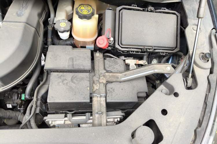 Used Buick GL8 2020 Avenir Avia Four-Seat Luxury Edition Engine Bay Left