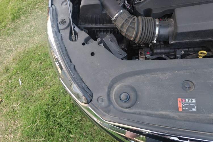 Used Buick GL8 2020 Avenir Avia Four-Seat Luxury Edition Engine Bay Right