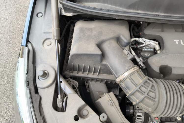 Used Buick GL8 2020 Avenir Avia Four-Seat Luxury Edition Engine Bay Right