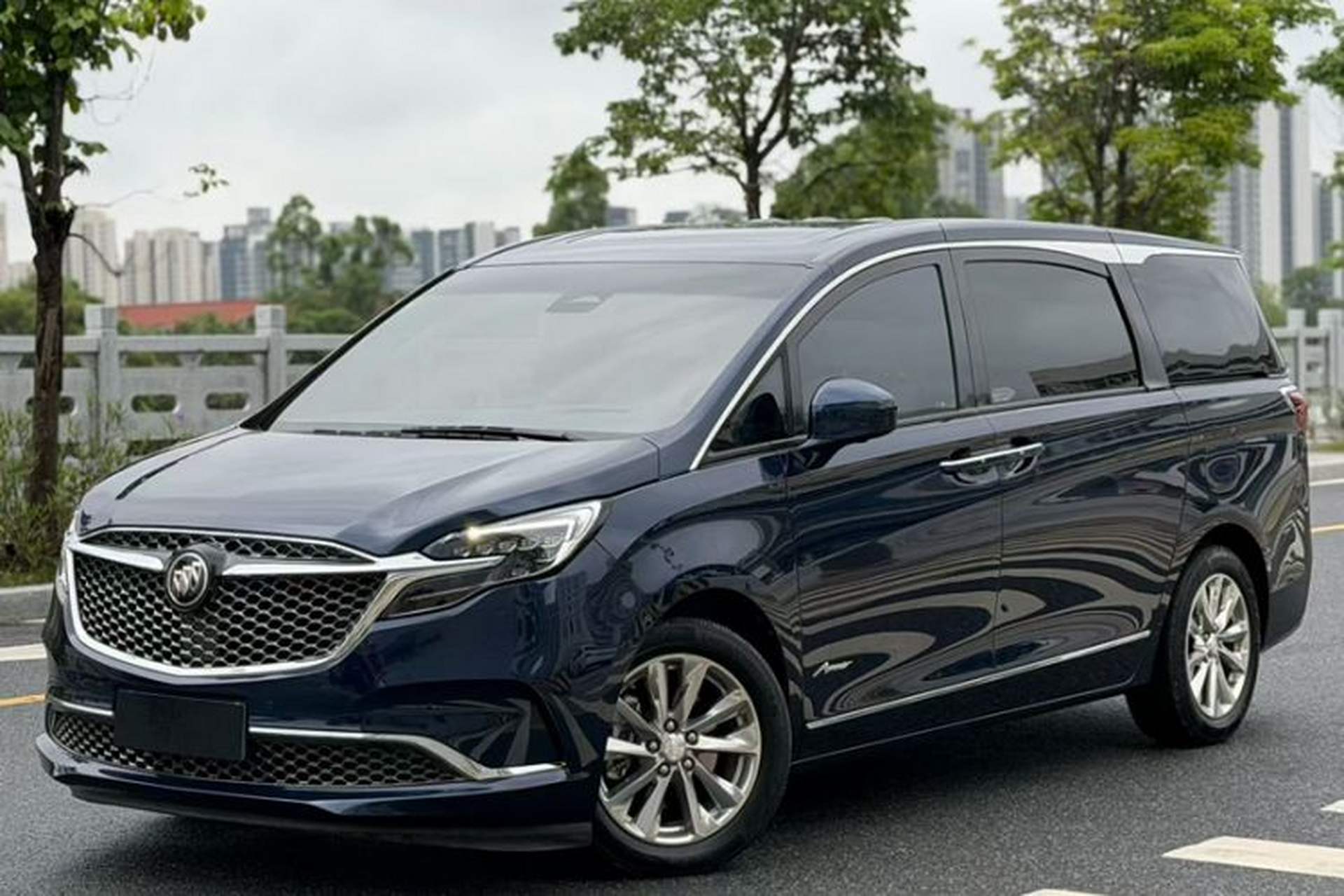 Used Buick GL8 2020 Avenir Avia Four-Seat Luxury Edition Front Left 45 Deg
