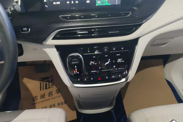 Used Buick GL8 2020 Avenir Avia Four-Seat Luxury Edition Gear Lever