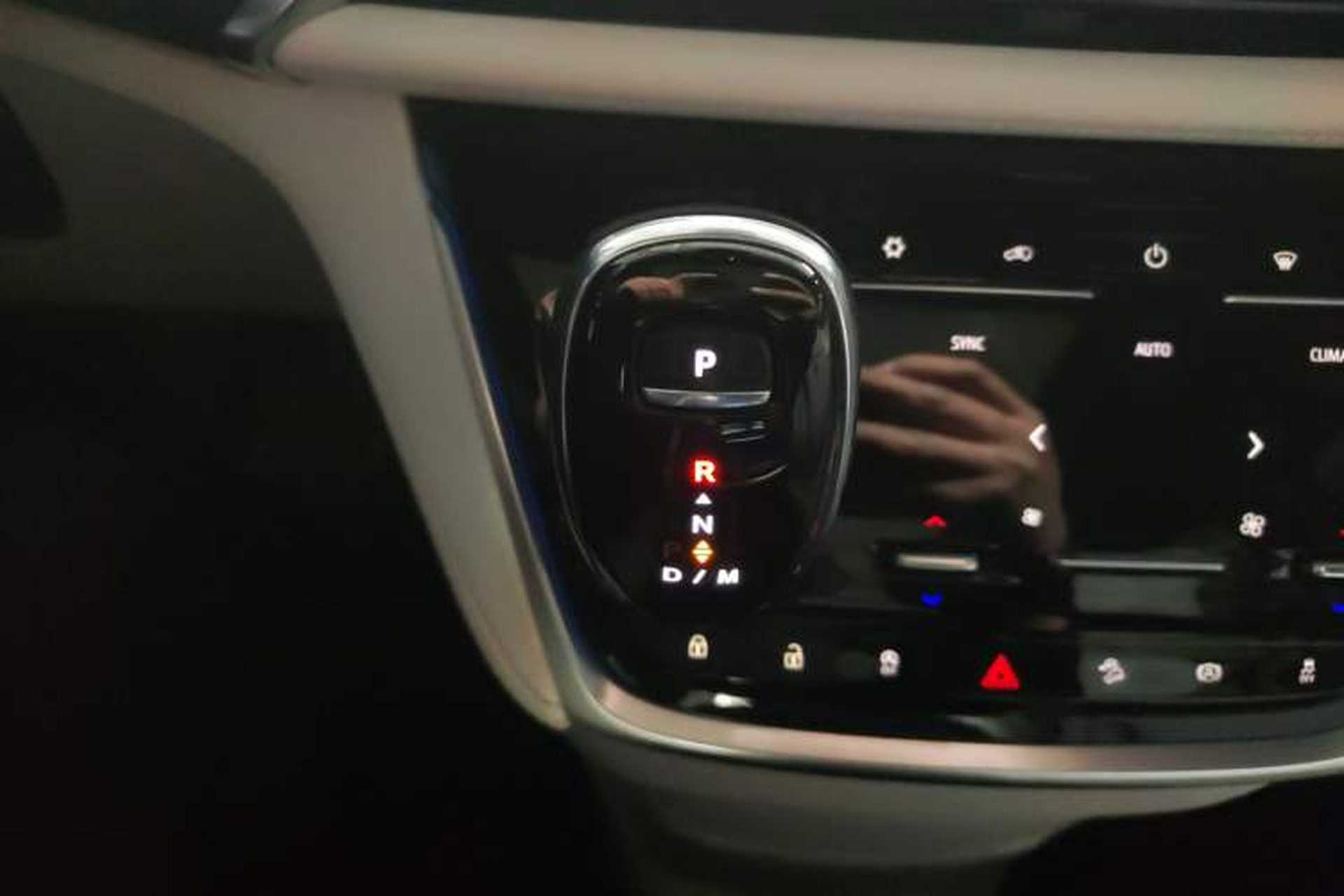 Used Buick GL8 2020 Avenir Avia Four-Seat Luxury Edition Gear Lever