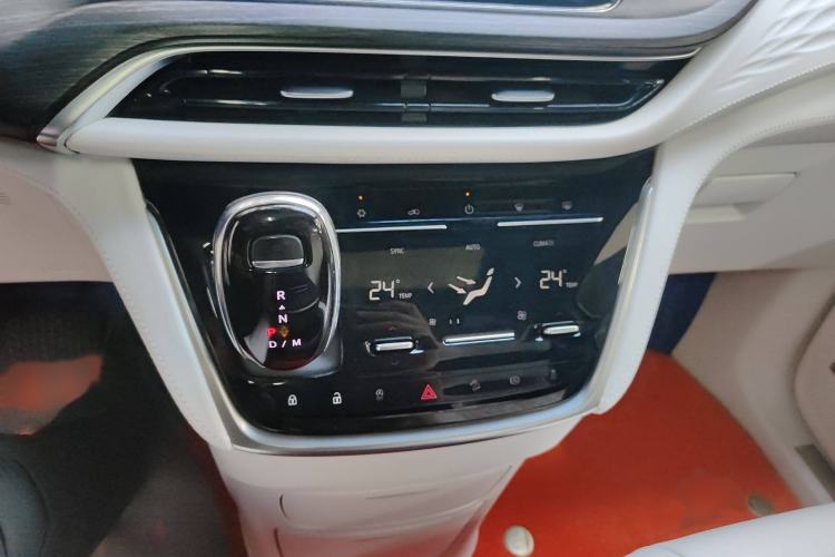 Used Buick GL8 2020 Avenir Avia Four-Seat Luxury Edition Gear Lever