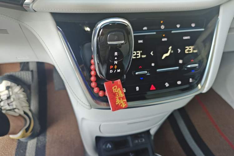 Used Buick GL8 2020 Avenir Avia Four-Seat Luxury Edition Gear Lever