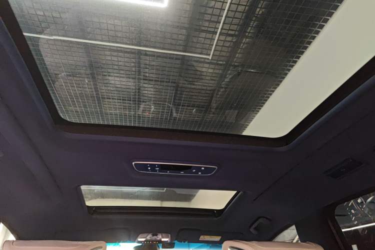 Used Buick GL8 2020 Avenir Avia Four-Seat Luxury Edition Headliner
