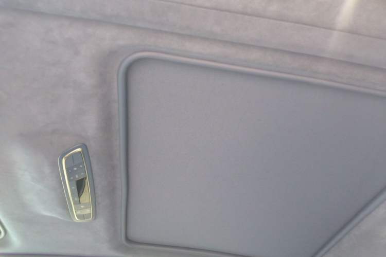 Used Buick GL8 2020 Avenir Avia Four-Seat Luxury Edition Headliner
