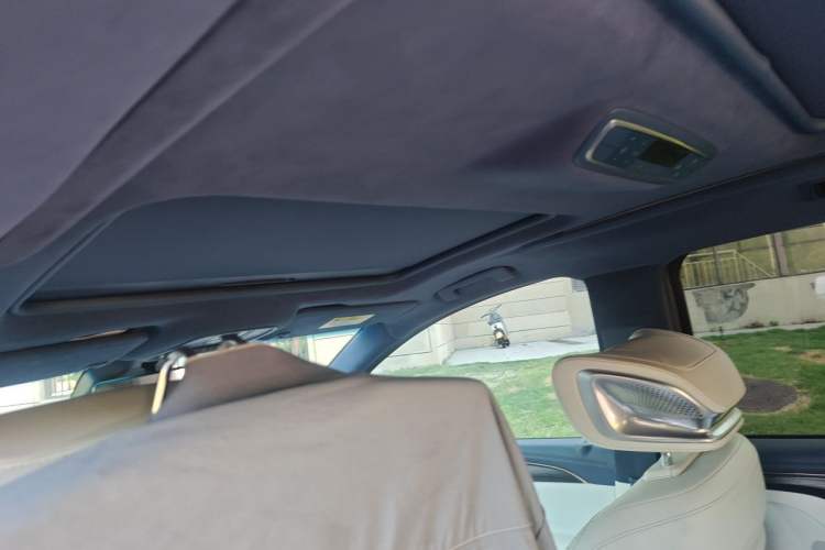 Used Buick GL8 2020 Avenir Avia Four-Seat Luxury Edition Headliner