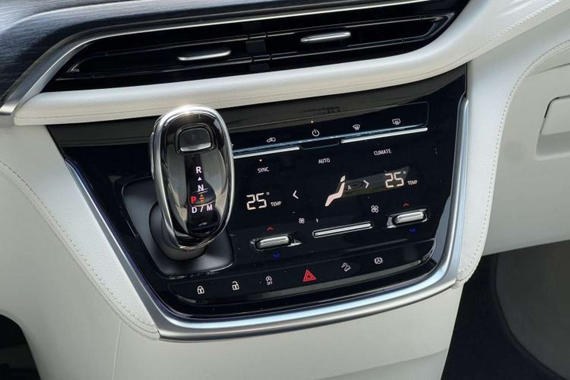 Used Buick GL8 2020 Avenir Avia Four-Seat Luxury Edition Interior 15