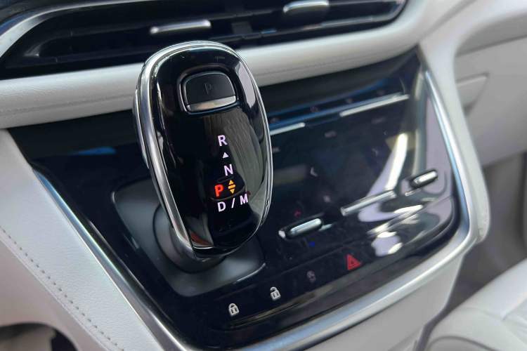 Used Buick GL8 2020 Avenir Avia Four-Seat Luxury Edition Interior 4