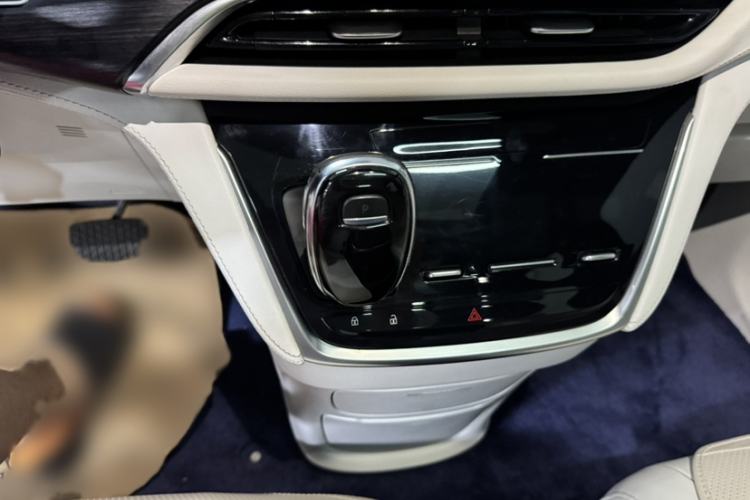 Used Buick GL8 2020 Avenir Avia Four-Seat Luxury Edition Interior 4