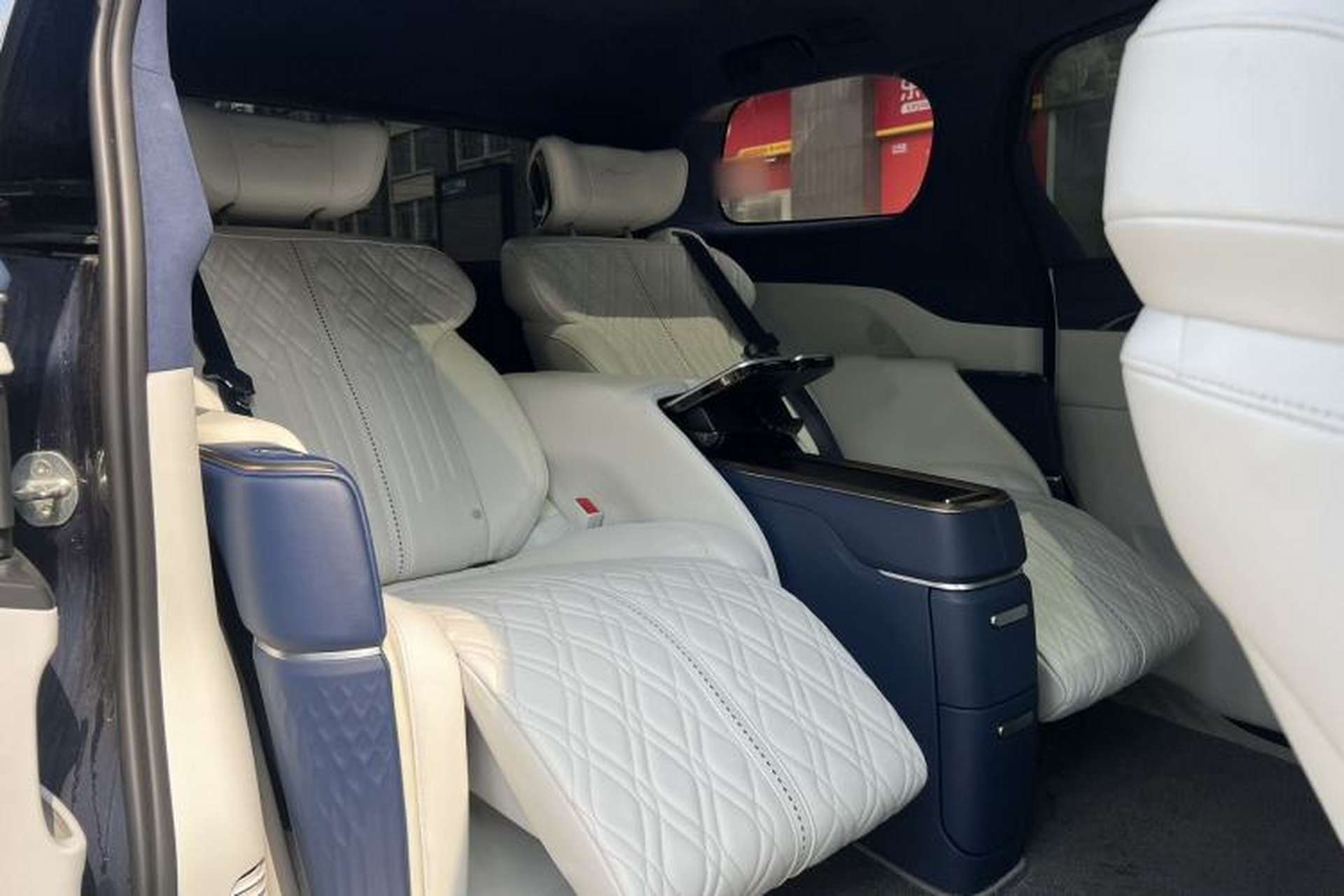 Used Buick GL8 2020 Avenir Avia Four-Seat Luxury Edition Interior 4