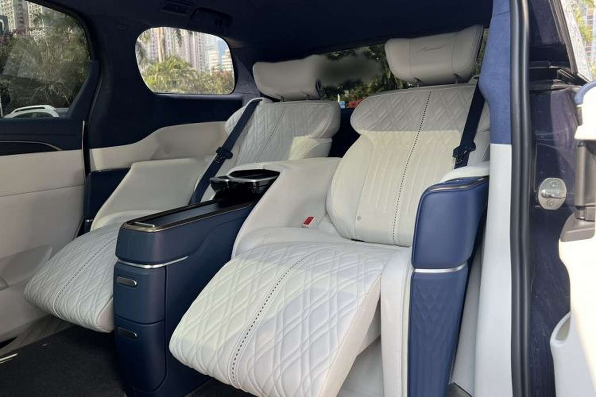 Used Buick GL8 2020 Avenir Avia Four-Seat Luxury Edition Interior 5