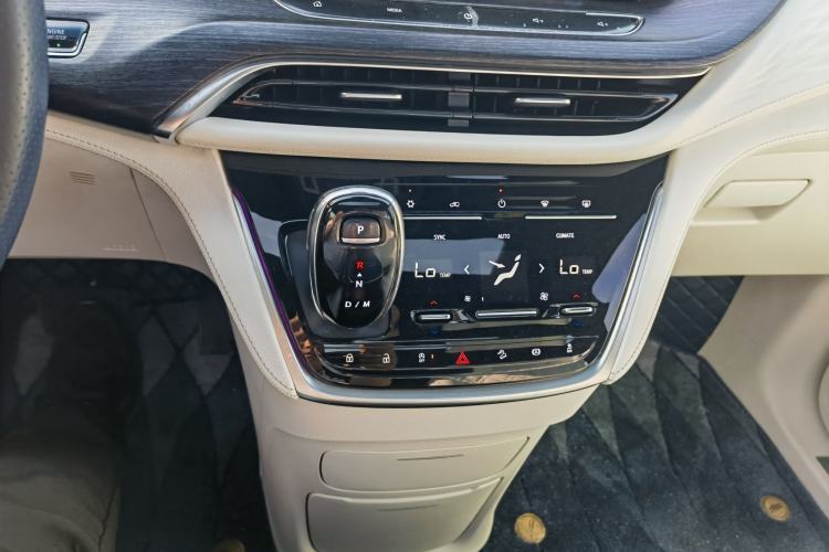 Used Buick GL8 2020 Avenir Avia Four-Seat Luxury Edition Interior 6