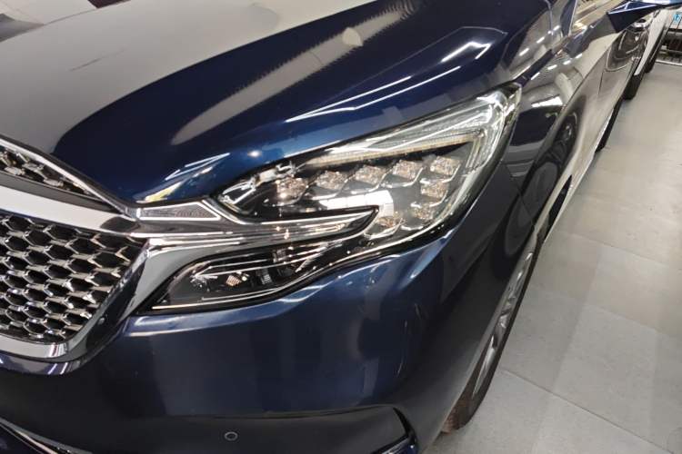 Used Buick GL8 2020 Avenir Avia Four-Seat Luxury Edition Left Front Headlight