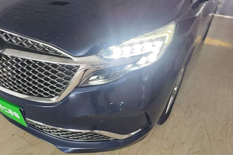Used Buick GL8 2020 Avenir Avia Four-Seat Luxury Edition Left Front Headlight