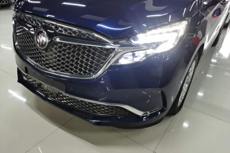 Used Buick GL8 2020 Avenir Avia Four-Seat Luxury Edition Left Front Headlight