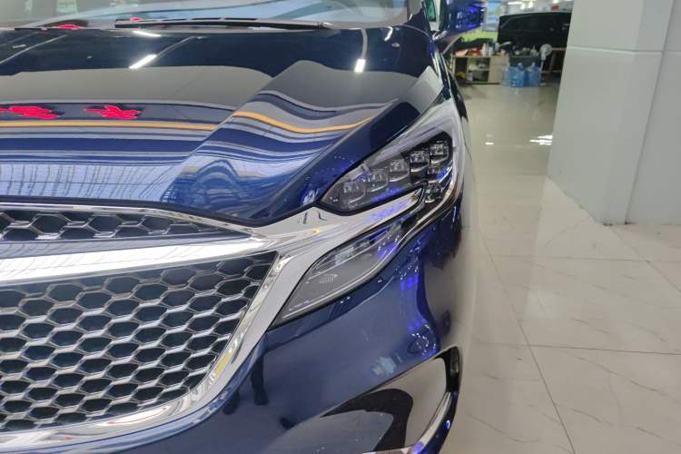 Used Buick GL8 2020 Avenir Avia Four-Seat Luxury Edition Left Front Headlight