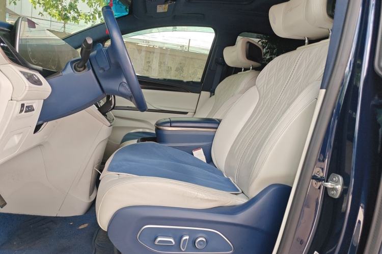Used Buick GL8 2020 Avenir Avia Four-Seat Luxury Edition Left Front Seat