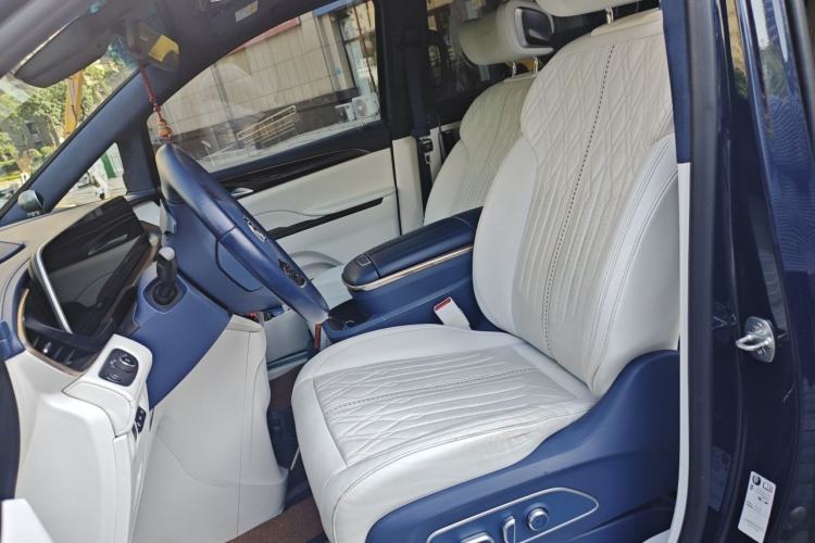 Used Buick GL8 2020 Avenir Avia Four-Seat Luxury Edition Left Front Seat