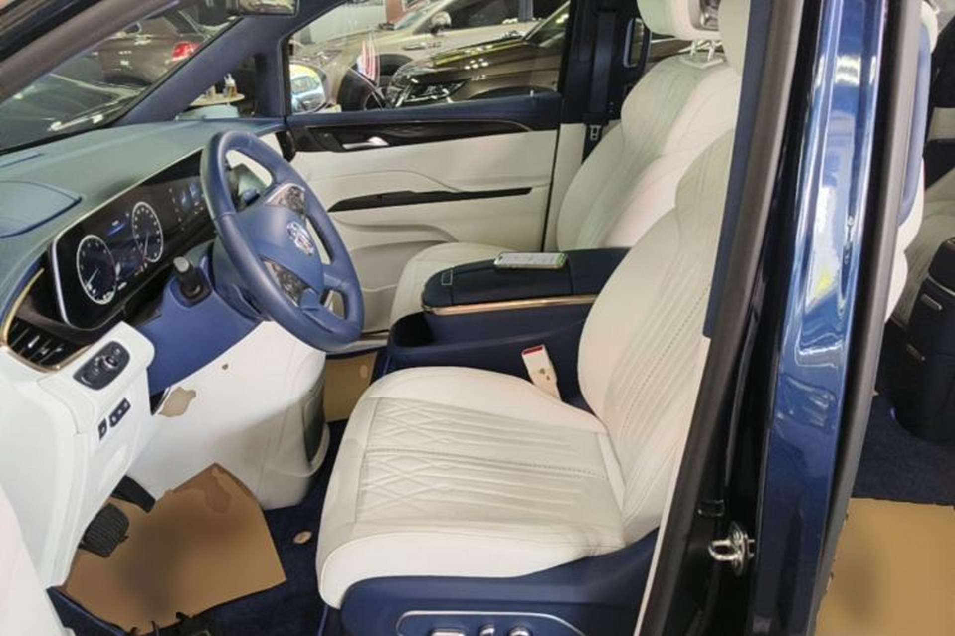 Used Buick GL8 2020 Avenir Avia Four-Seat Luxury Edition Left Front Seat