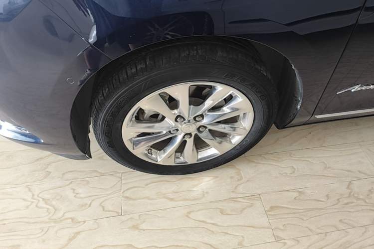 Used Buick GL8 2020 Avenir Avia Four-Seat Luxury Edition Left Front Wheel Hub