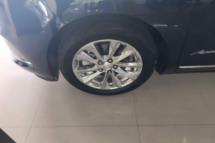 Used Buick GL8 2020 Avenir Avia Four-Seat Luxury Edition Left Front Wheel Hub