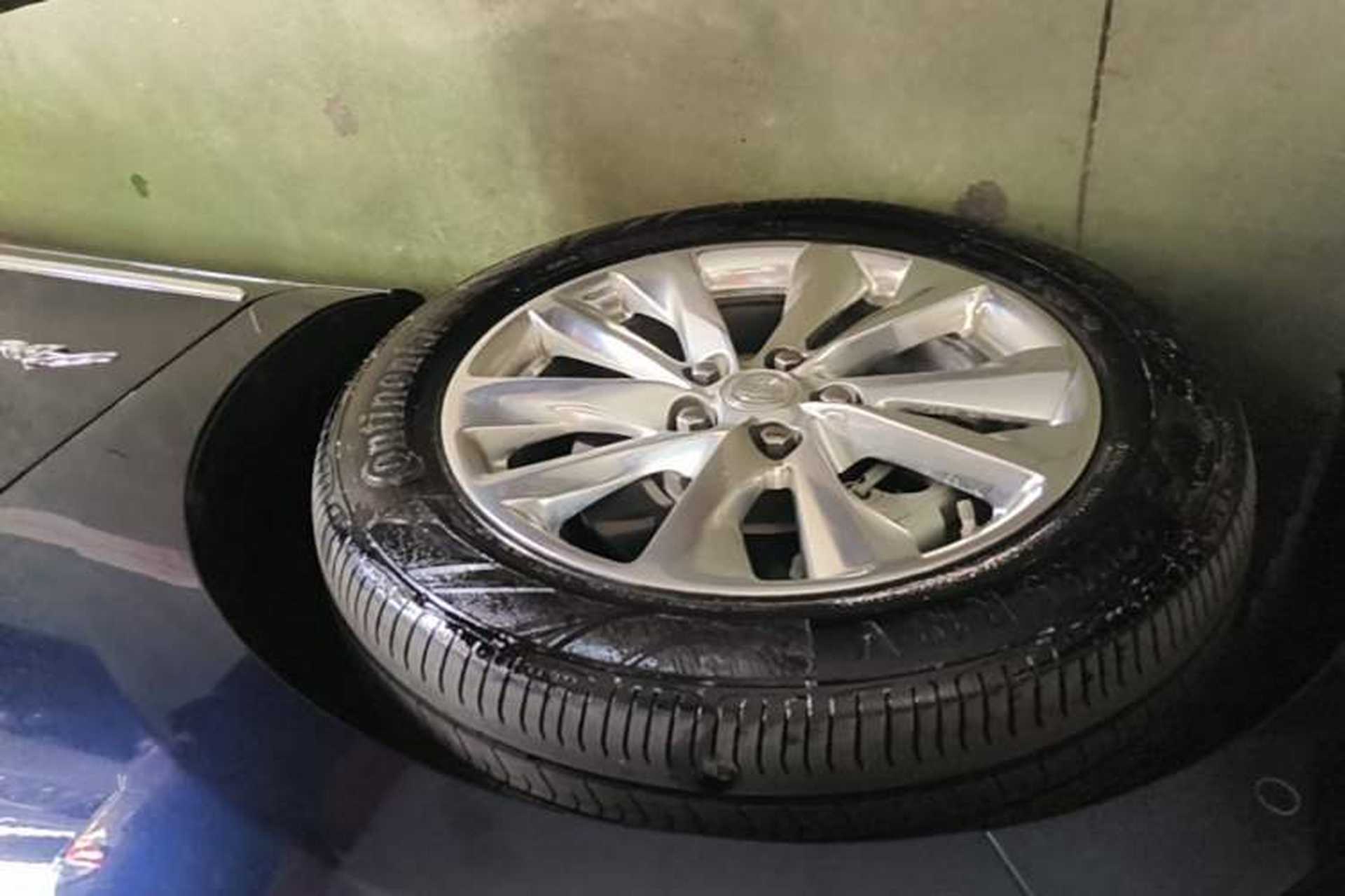 Used Buick GL8 2020 Avenir Avia Four-Seat Luxury Edition Left Front Wheel Hub