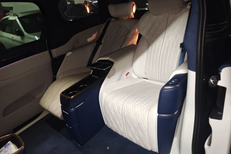 Used Buick GL8 2020 Avenir Avia Four-Seat Luxury Edition Left Rear Seat