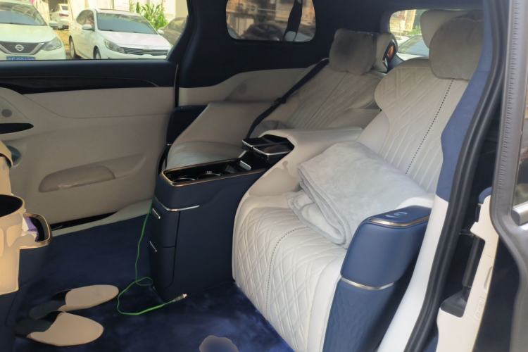 Used Buick GL8 2020 Avenir Avia Four-Seat Luxury Edition Left Rear Seat