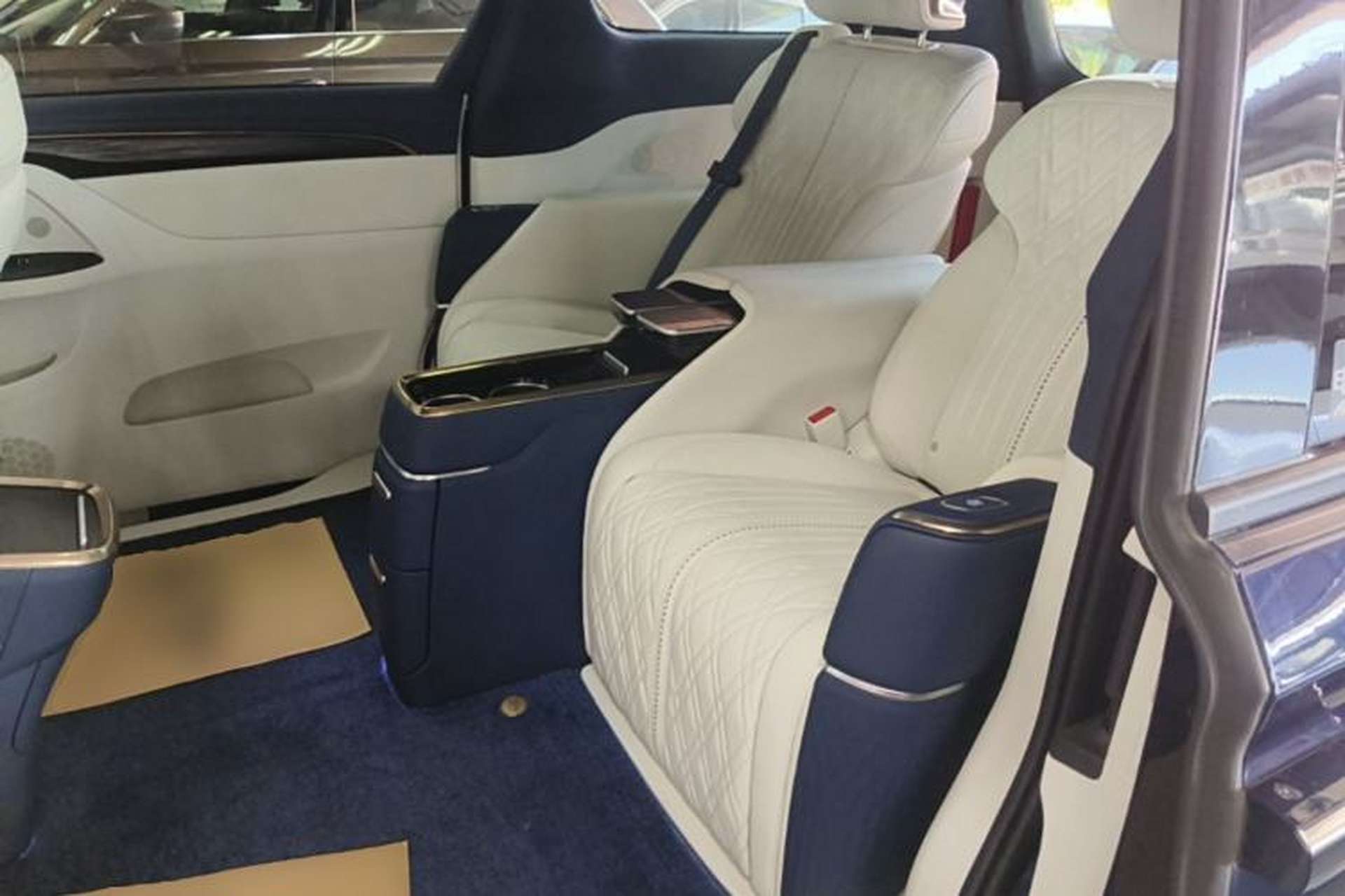 Used Buick GL8 2020 Avenir Avia Four-Seat Luxury Edition Left Rear Seat