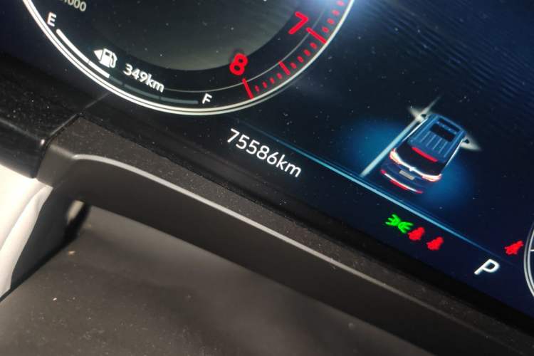 Used Buick GL8 2020 Avenir Avia Four-Seat Luxury Edition Odometer Close Up