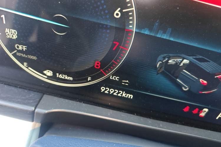 Used Buick GL8 2020 Avenir Avia Four-Seat Luxury Edition Odometer Close Up