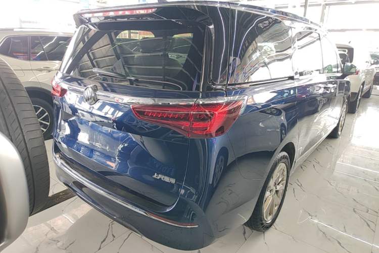 Used Buick GL8 2020 Avenir Avia Four-Seat Luxury Edition Rear Right 45 Deg