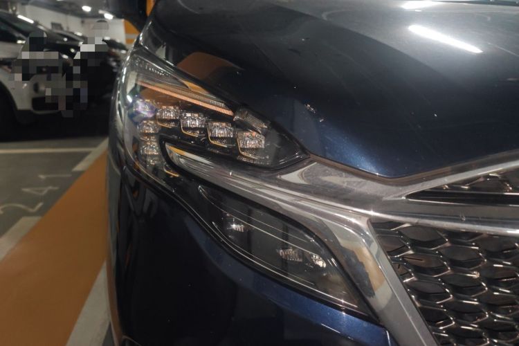 Used Buick GL8 2020 Avenir Avia Four-Seat Luxury Edition Right Front Headlight