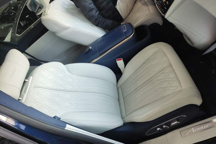 Used Buick GL8 2020 Avenir Avia Four-Seat Luxury Edition Right Front Seat
