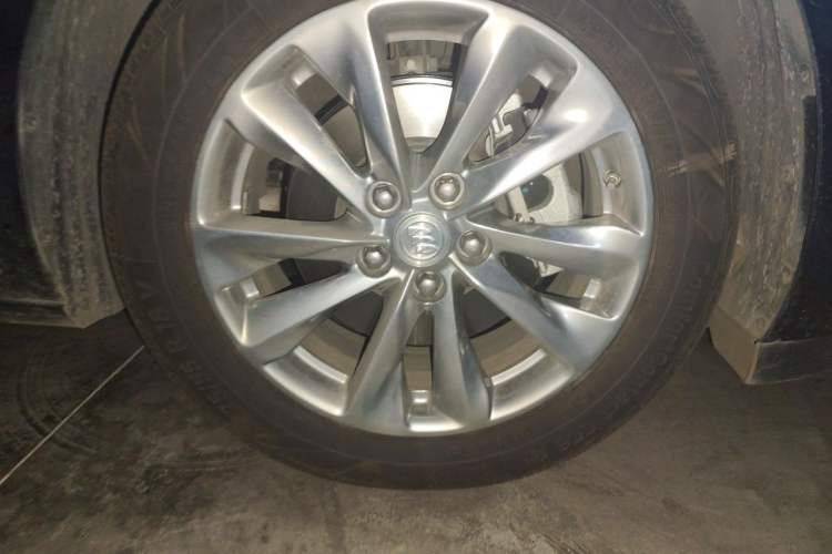 Used Buick GL8 2020 Avenir Avia Four-Seat Luxury Edition Right Front Wheel Hub