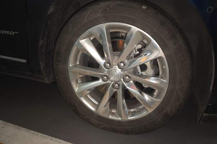 Used Buick GL8 2020 Avenir Avia Four-Seat Luxury Edition Right Front Wheel Hub