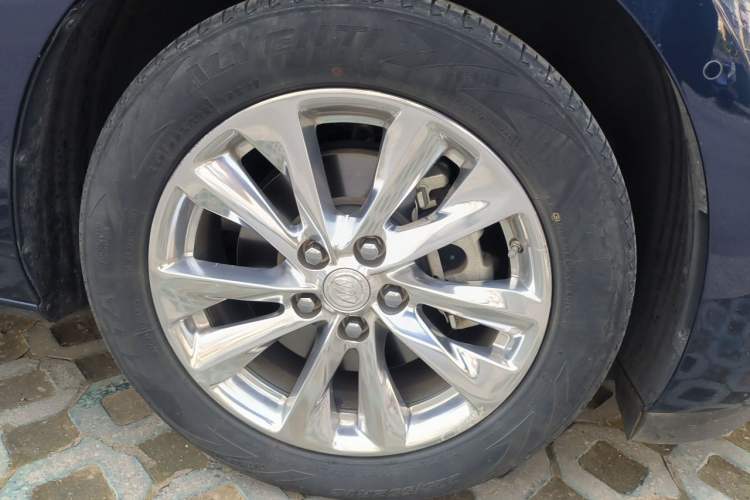 Used Buick GL8 2020 Avenir Avia Four-Seat Luxury Edition Right Front Wheel Hub