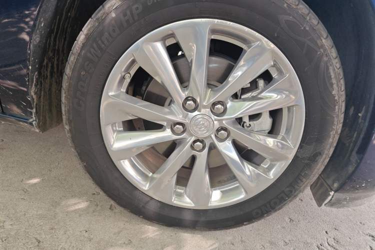 Used Buick GL8 2020 Avenir Avia Four-Seat Luxury Edition Right Front Wheel Hub