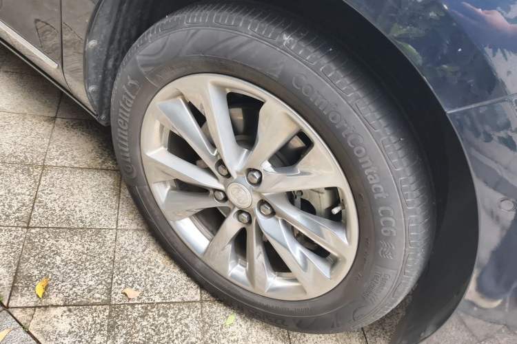 Used Buick GL8 2020 Avenir Avia Four-Seat Luxury Edition Right Front Wheel Hub